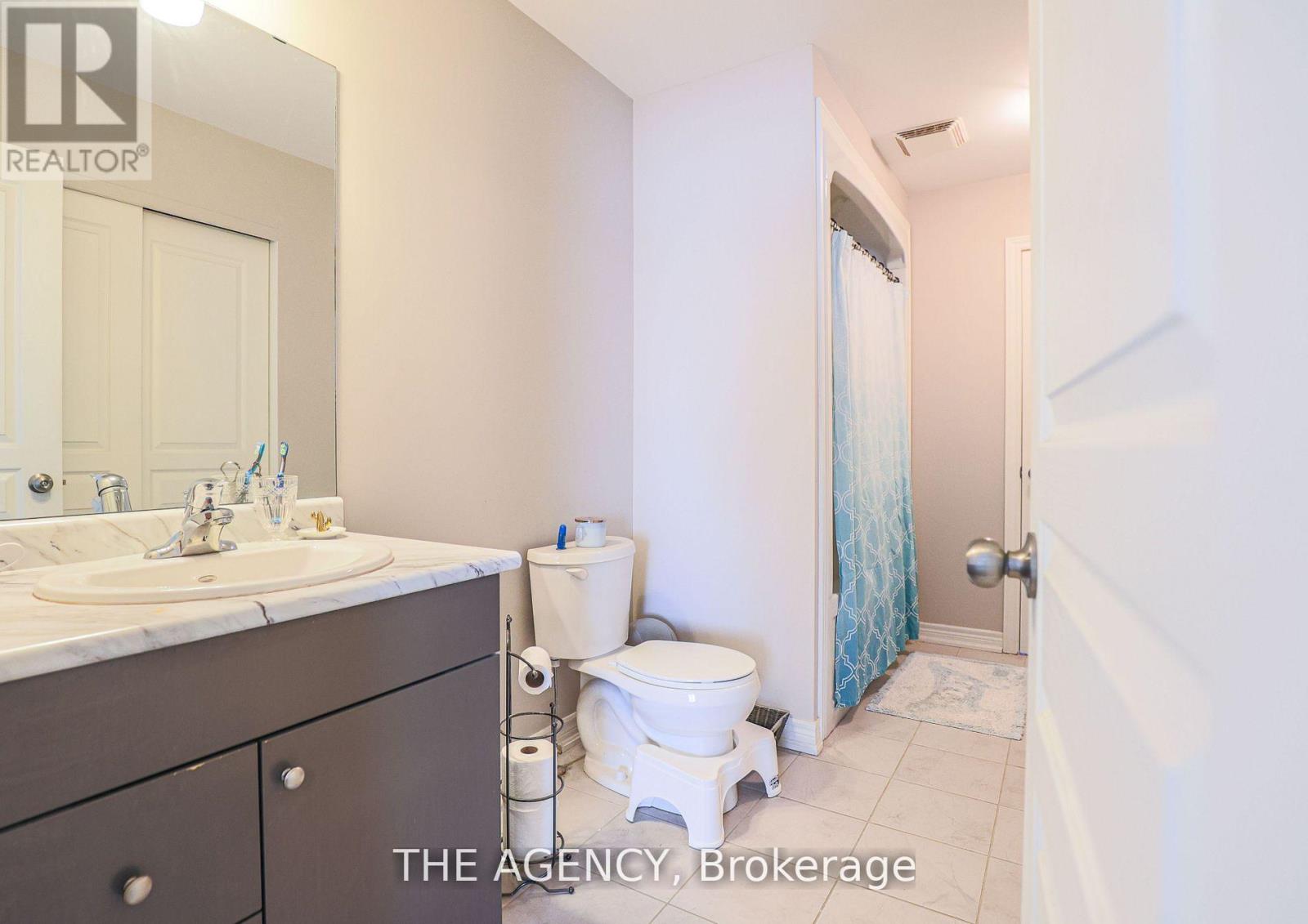 49 - 6118 Kelsey Crescent, Niagara Falls, Ontario  L2H 0M6 - Photo 12 - X12449579