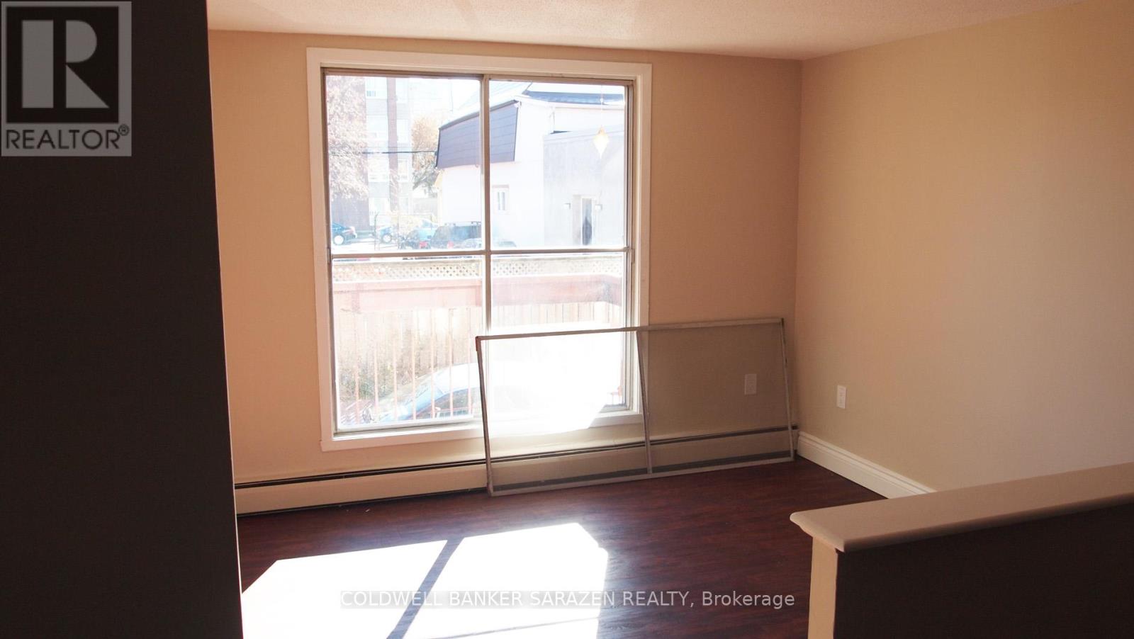 204 Bruyere Street, Ottawa, Ontario  K1N 5E3 - Photo 5 - X12347432