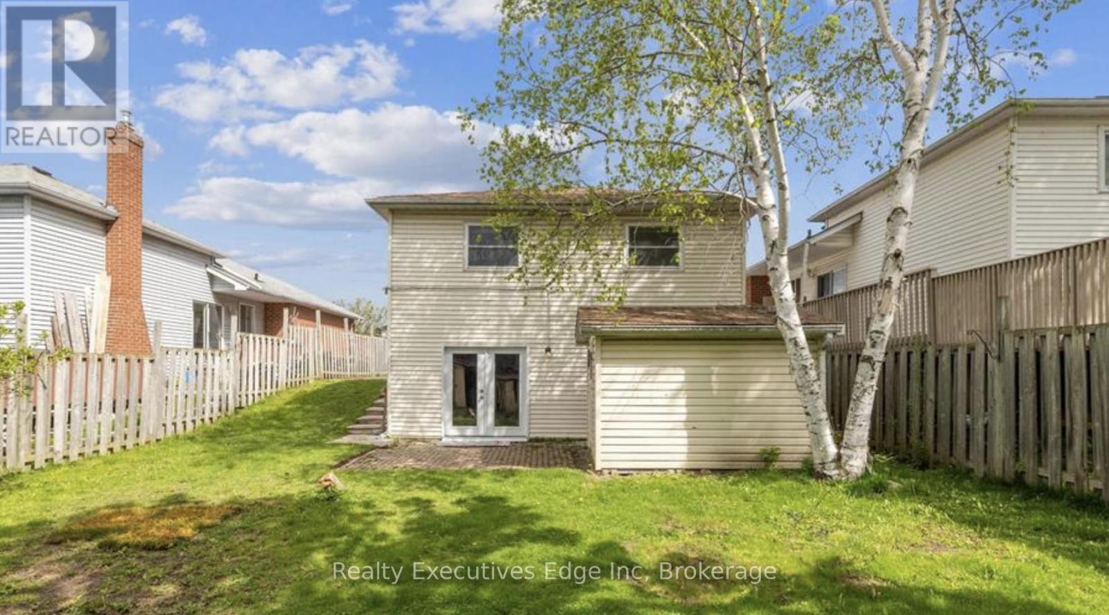 65 Overbank Drive, Oshawa, Ontario  L1J 7Y8 - Photo 1 - E12449515
