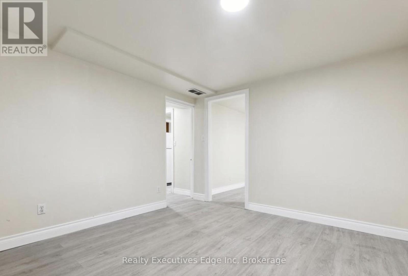 65 Overbank Drive, Oshawa, Ontario  L1J 7Y8 - Photo 13 - E12449515