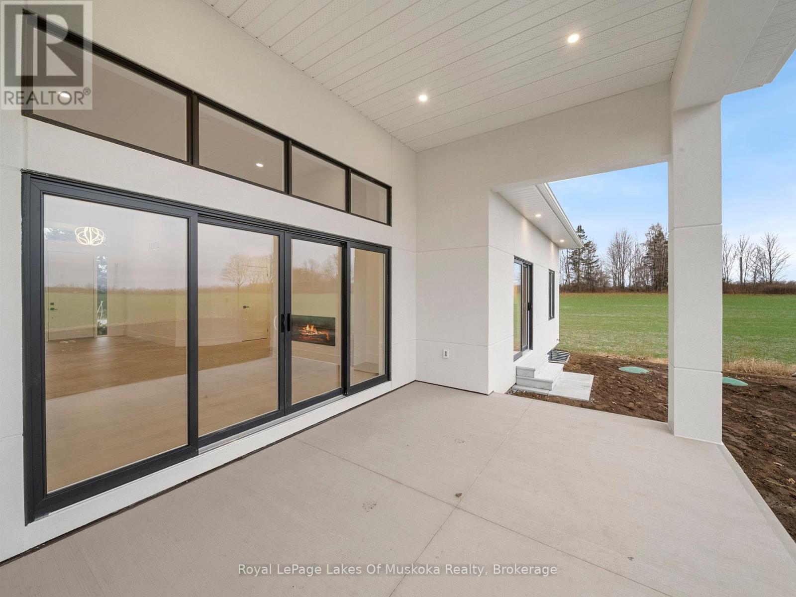 23 Henry Ball Court, Oro-Medonte (Warminister), Ontario  L0K 2G1 - Photo 10 - S12449555
