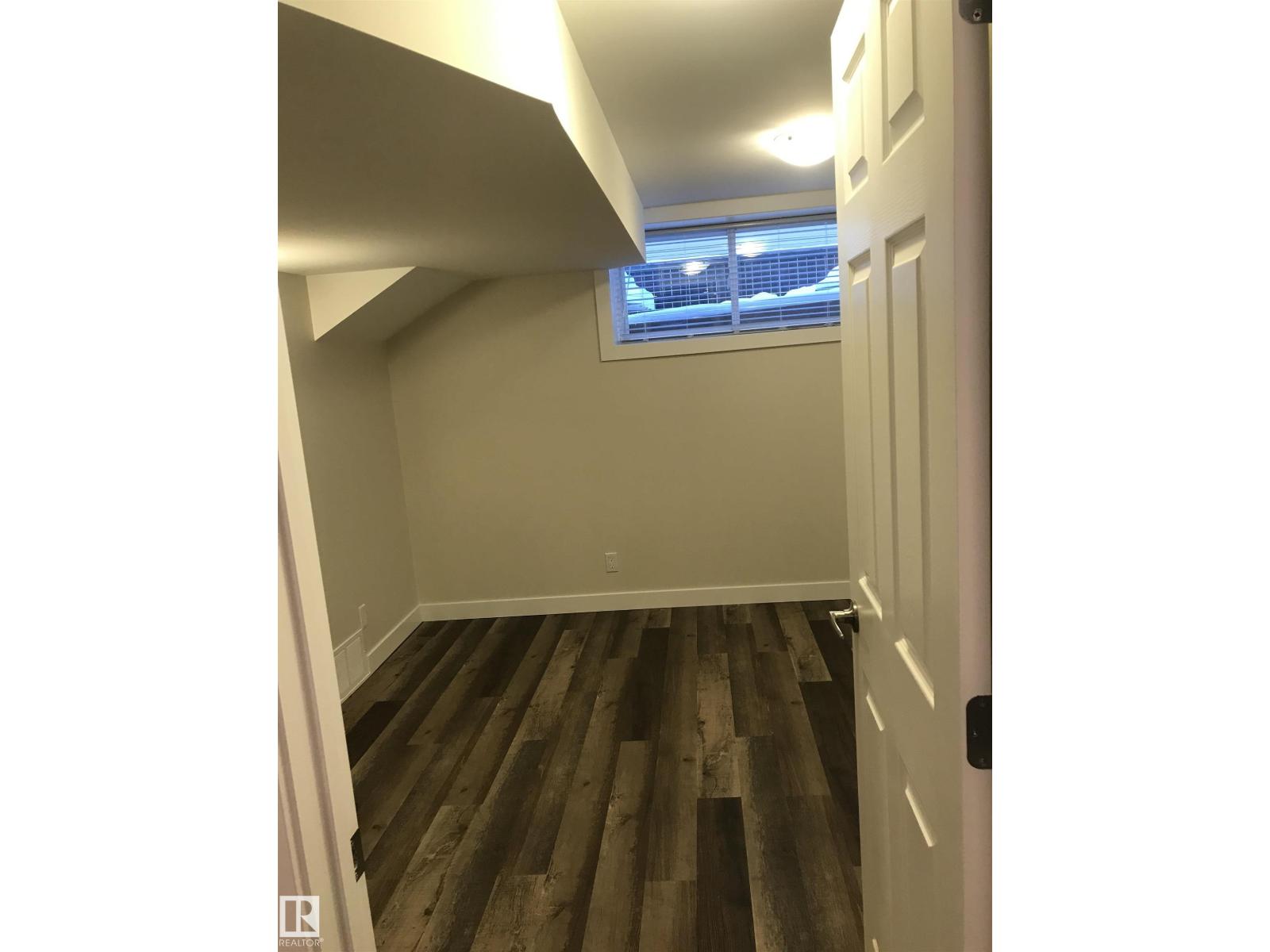 8032 70 Av Nw, Edmonton, Alberta  T6C 0A5 - Photo 7 - E4461068