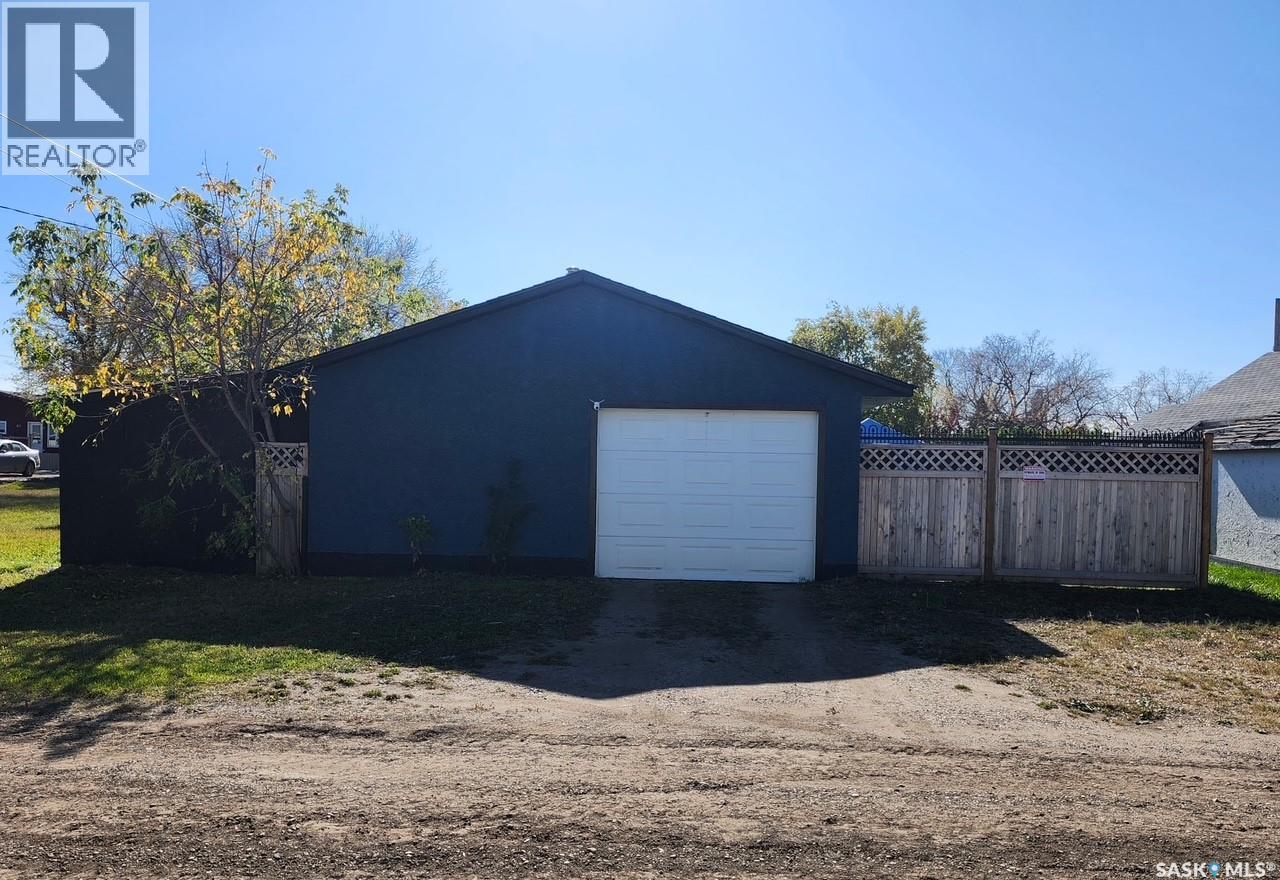 218 2nd Avenue W, Maidstone, Saskatchewan  S0M 1M0 - Photo 4 - SK019920