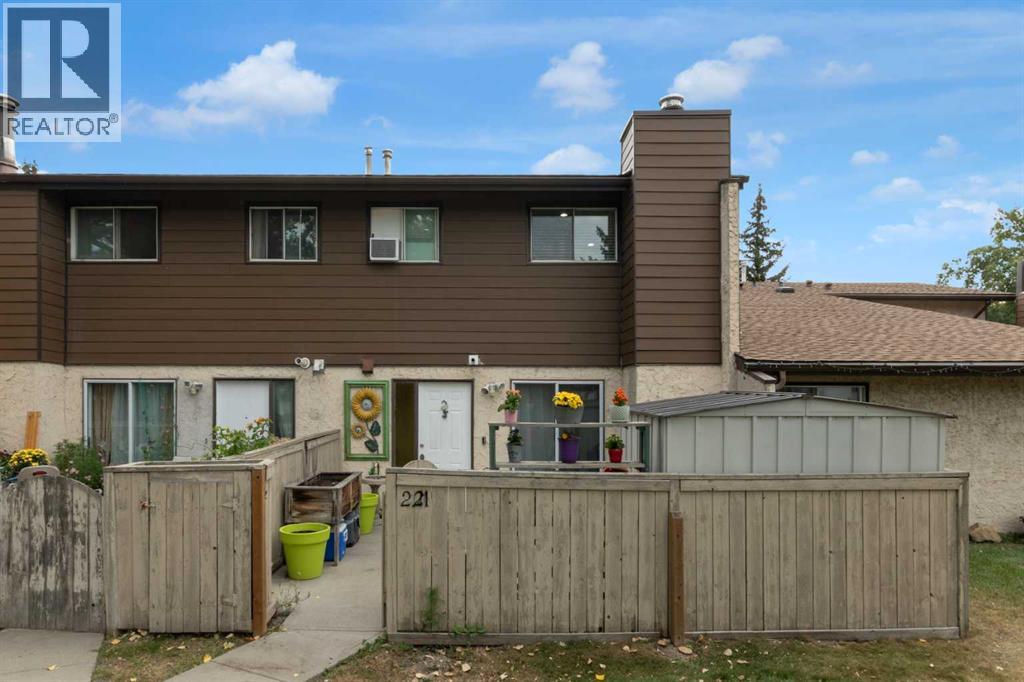 221, 5404 10 Avenue Se, Calgary, Alberta  t2a 5g4 - Photo 1 - A2256324