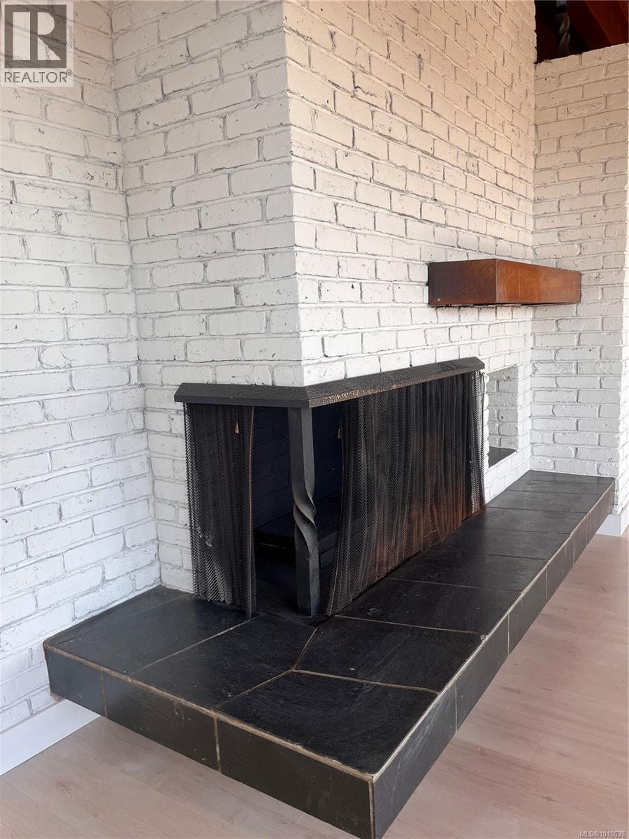 107 Island Hwy, View Royal, British Columbia V9B 1G1 - Photo 13 - 1010538