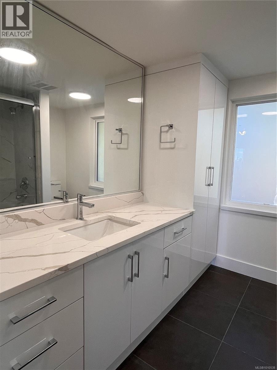 107 Island Hwy, View Royal, British Columbia V9B 1G1 - Photo 15 - 1010538