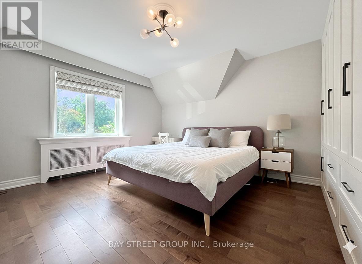 230 Chaplin Crescent, Toronto, Ontario  M5P 1B4 - Photo 10 - C12448521