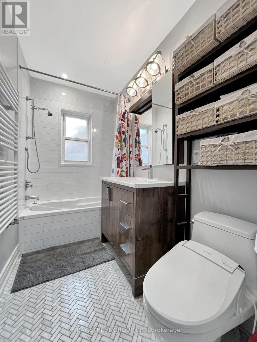 230 Chaplin Crescent, Toronto, Ontario  M5P 1B4 - Photo 15 - C12448521