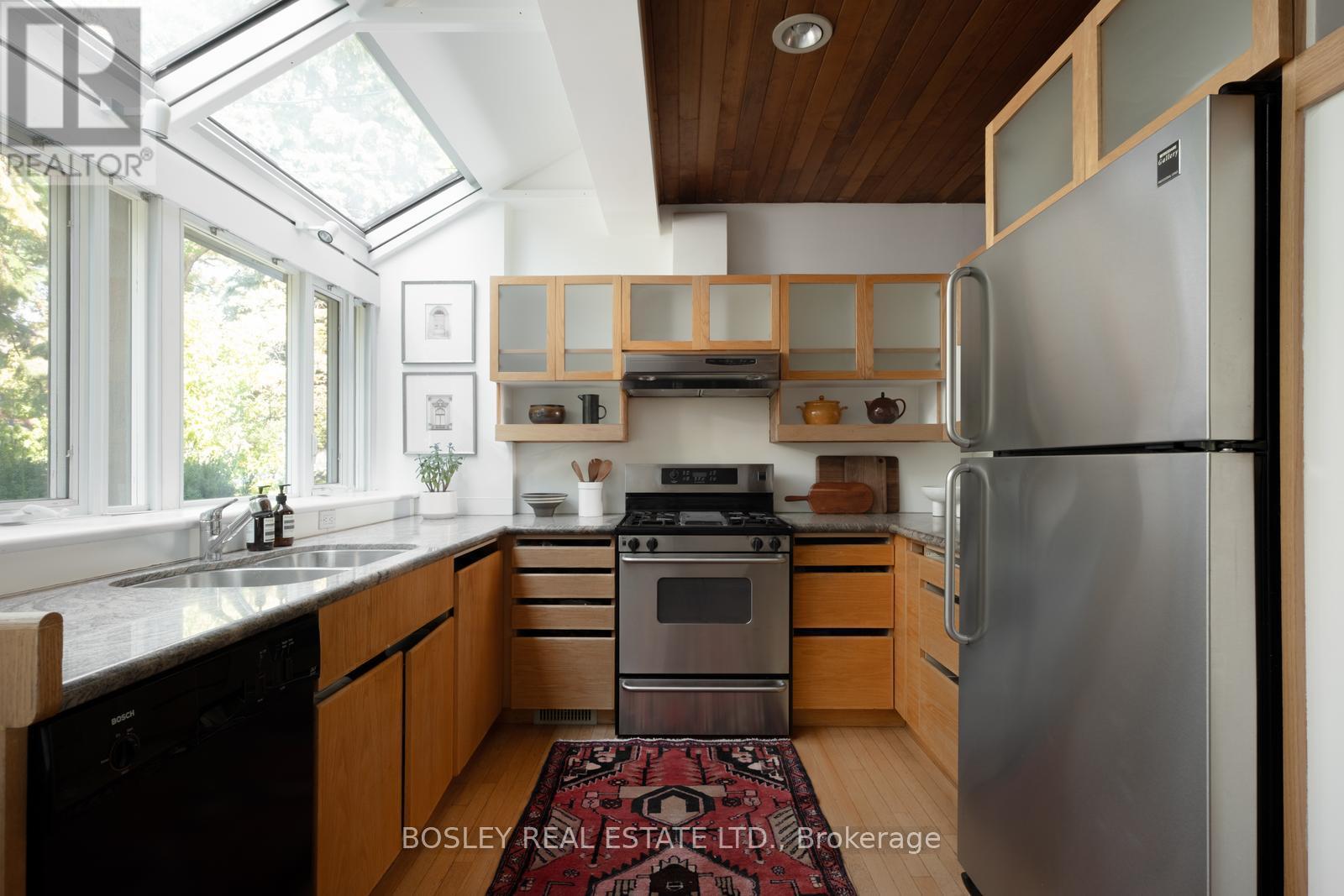 169 Heath Street E, Toronto (Rosedale-Moore Park), Ontario  M4T 1S6 - Photo 5 - C12449424