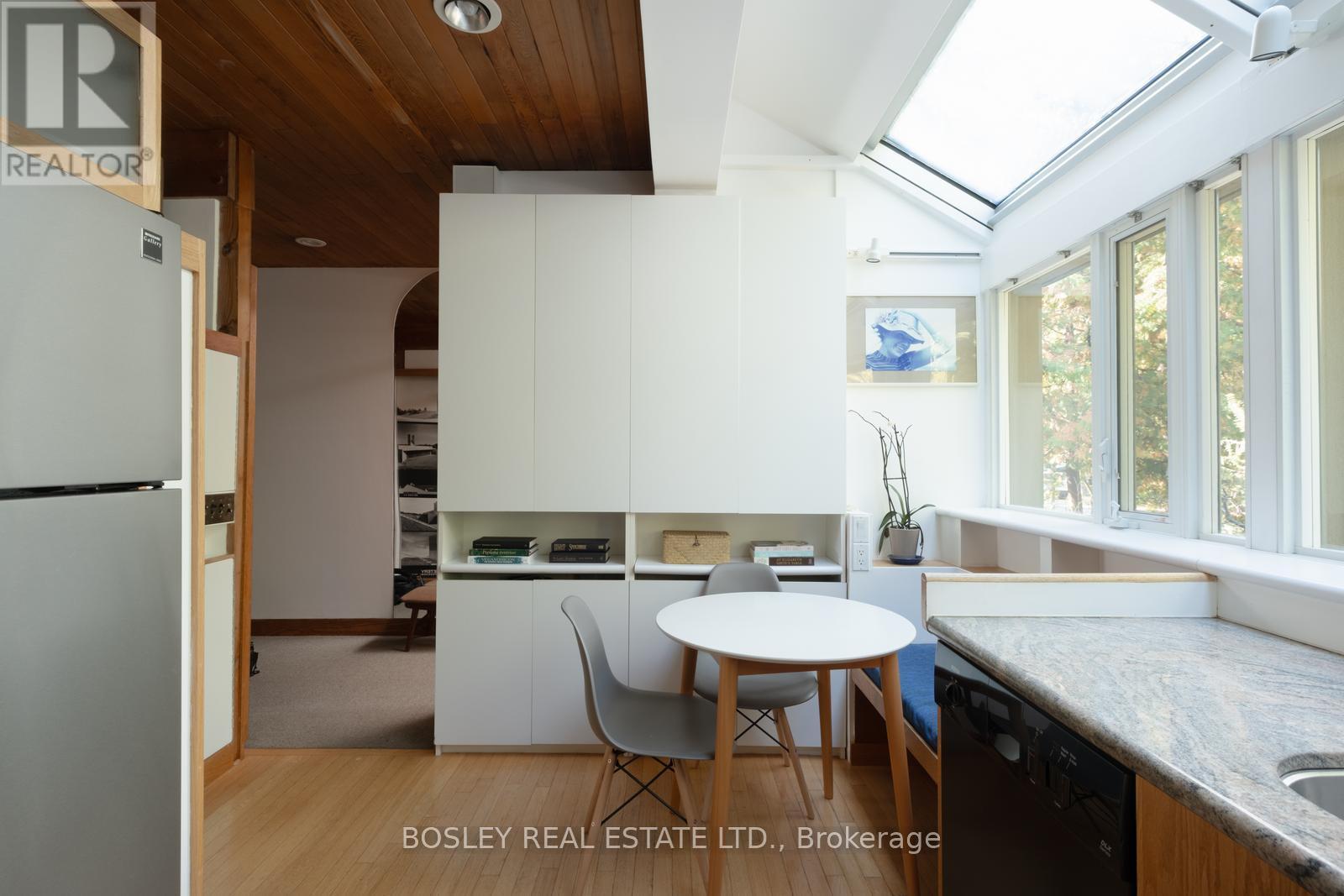 169 Heath Street E, Toronto (Rosedale-Moore Park), Ontario  M4T 1S6 - Photo 7 - C12449424