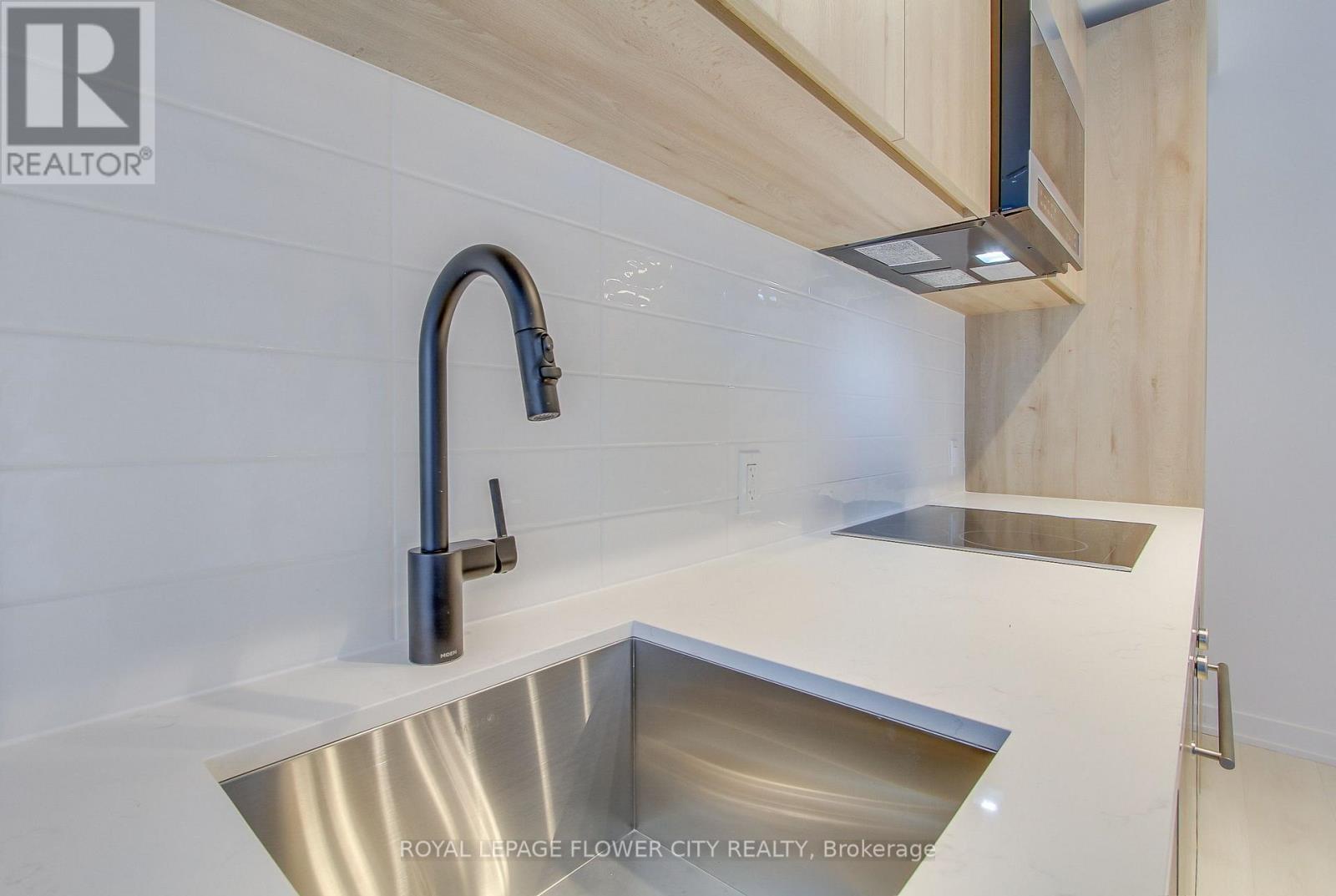 706 - 117 Broadway Avenue, Toronto, Ontario  M4P 1V3 - Photo 12 - C12449453