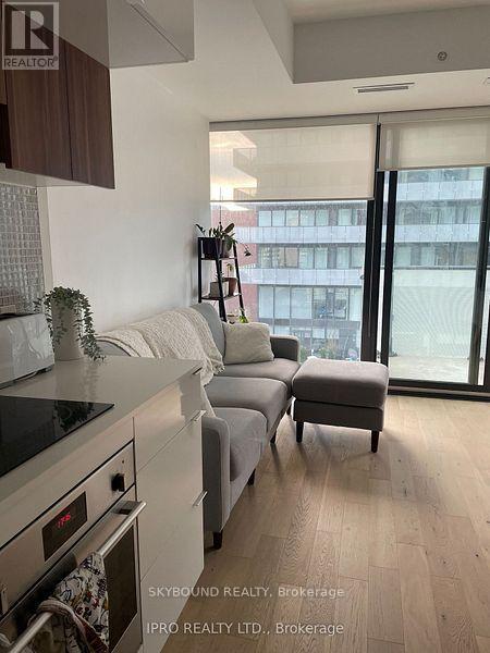 913 - 185 ROEHAMPTON AVENUE, Toronto, Ontario