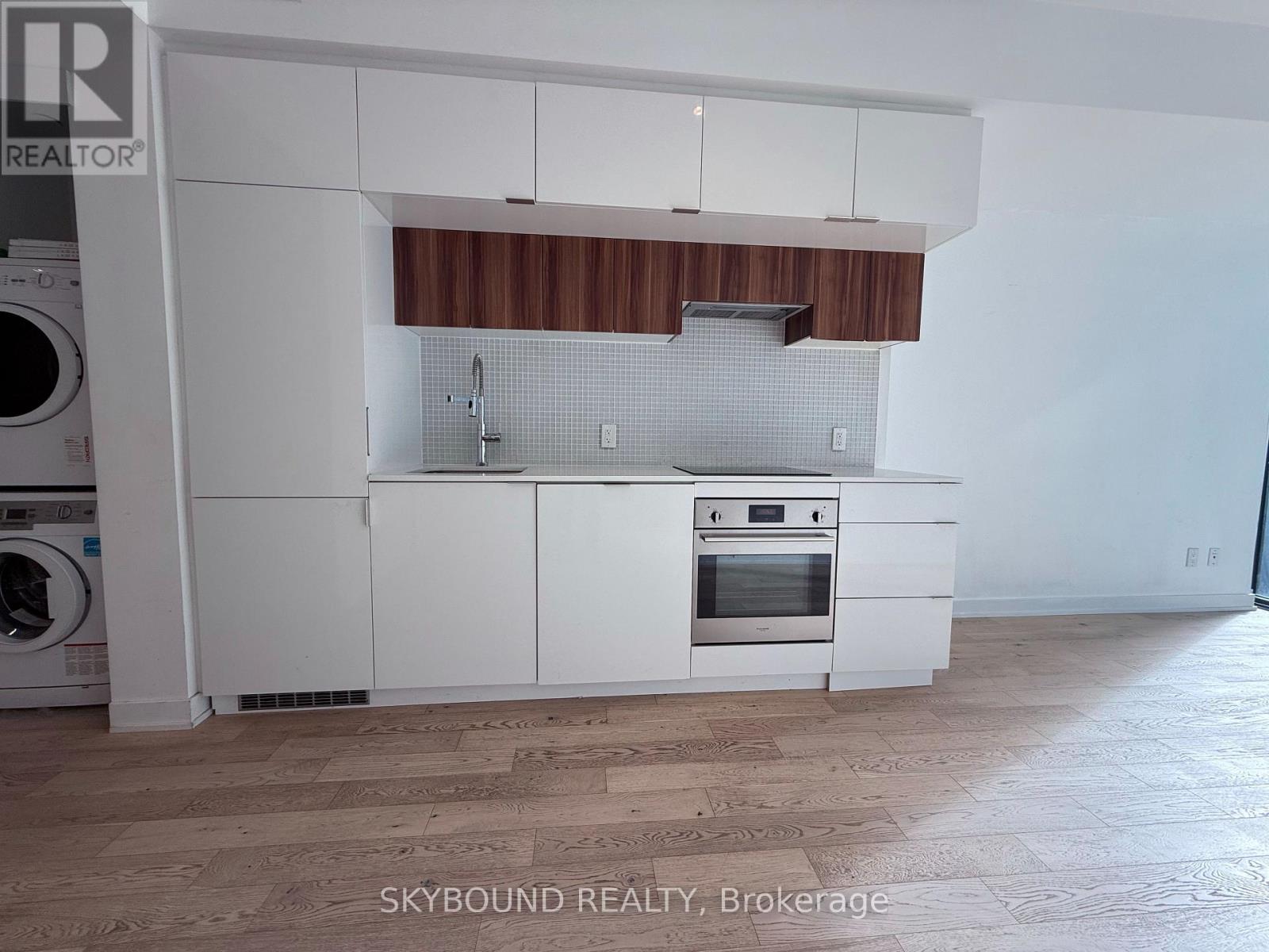 913 - 185 Roehampton Avenue, Toronto, Ontario  M4P 0C6 - Photo 12 - C12449458