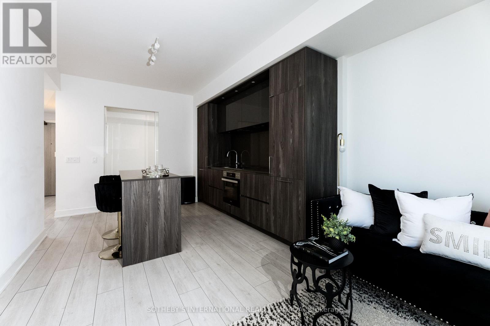 2411 - 35 Mercer Street, Toronto (Waterfront Communities), Ontario  M5V 0V1 - Photo 10 - C12449462