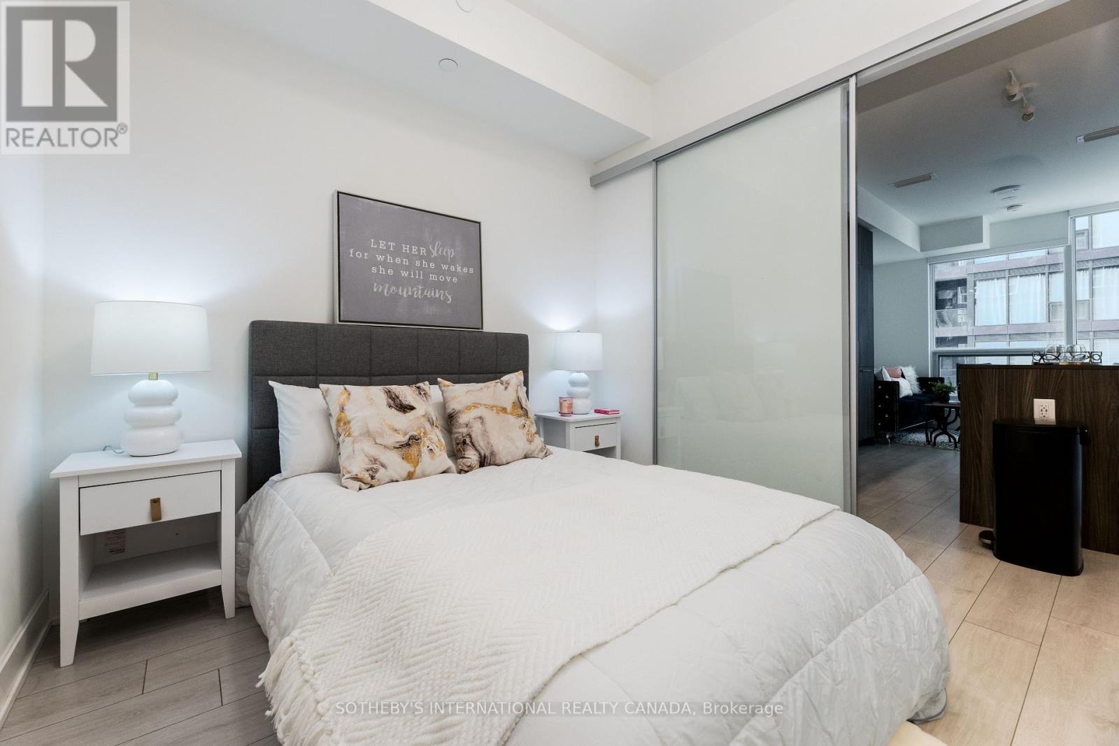 2411 - 35 Mercer Street, Toronto (Waterfront Communities), Ontario  M5V 0V1 - Photo 18 - C12449462