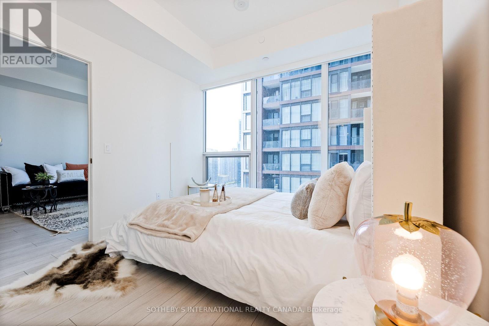 2411 - 35 Mercer Street, Toronto (Waterfront Communities), Ontario  M5V 0V1 - Photo 5 - C12449462
