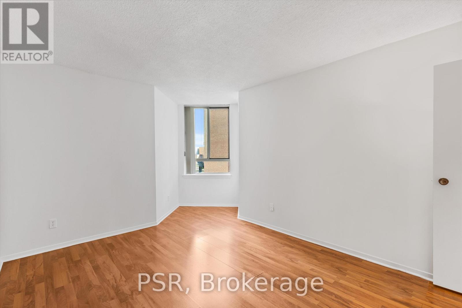 901 - 633 Bay Street, Toronto, Ontario  M5G 2G4 - Photo 17 - C12449471