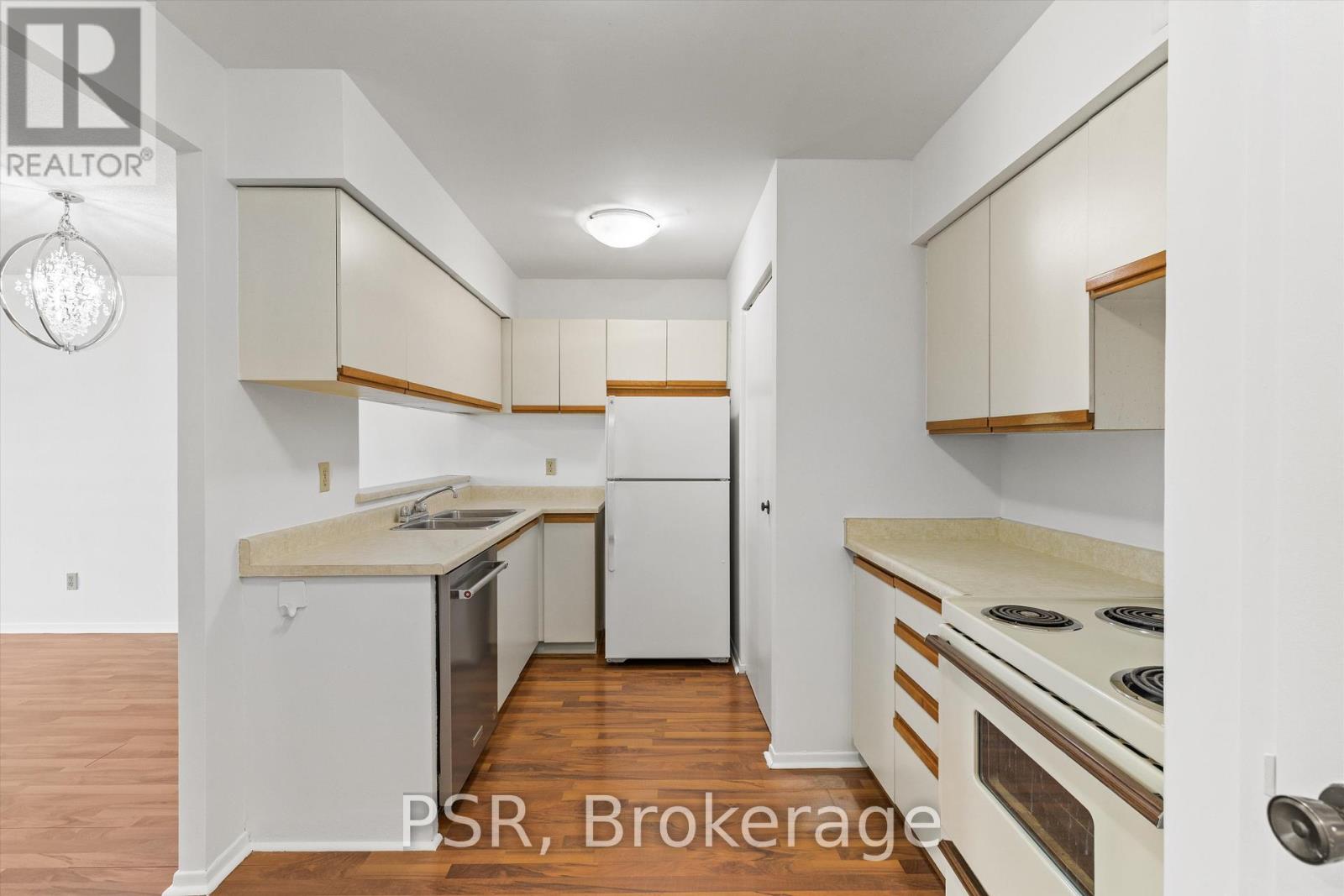 901 - 633 Bay Street, Toronto, Ontario  M5G 2G4 - Photo 8 - C12449471