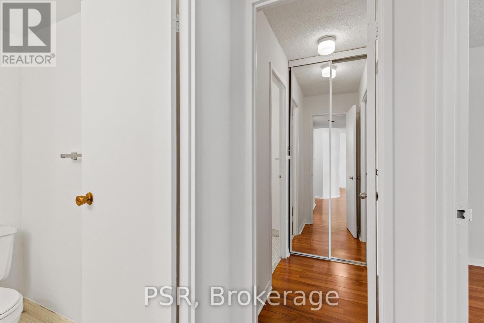 901 - 633 Bay Street, Toronto, Ontario  M5G 2G4 - Photo 9 - C12449471