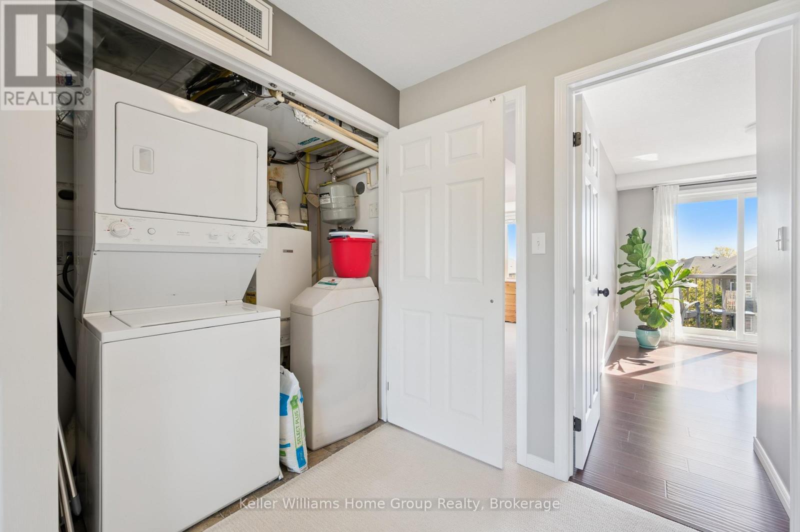 22 - 35 Mountford Drive, Guelph (Grange Road), Ontario  N1E 0G6 - Photo 33 - X12449578