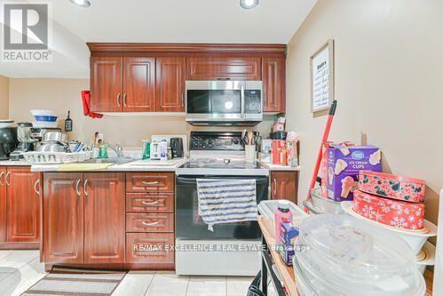 46 Lloydminster Avenue, Ajax (Central East), Ontario  L1Z 0N8 - Photo 37 - E12449371