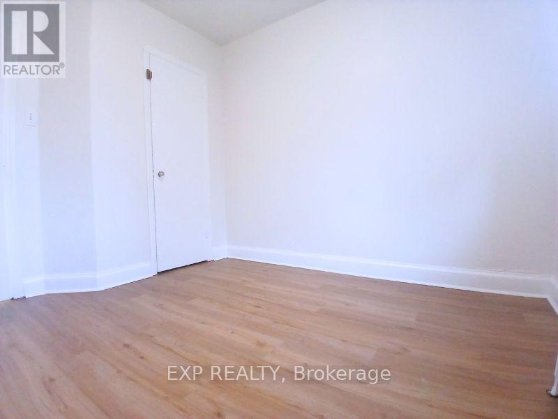 Main Fl - 861 Cosburn Avenue, Toronto, Ontario  M4C 2W4 - Photo 10 - E12449372