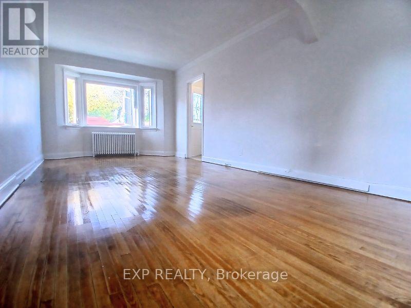 Main Fl - 861 Cosburn Avenue, Toronto, Ontario  M4C 2W4 - Photo 3 - E12449372