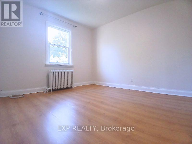 Main Fl - 861 Cosburn Avenue, Toronto, Ontario  M4C 2W4 - Photo 7 - E12449372
