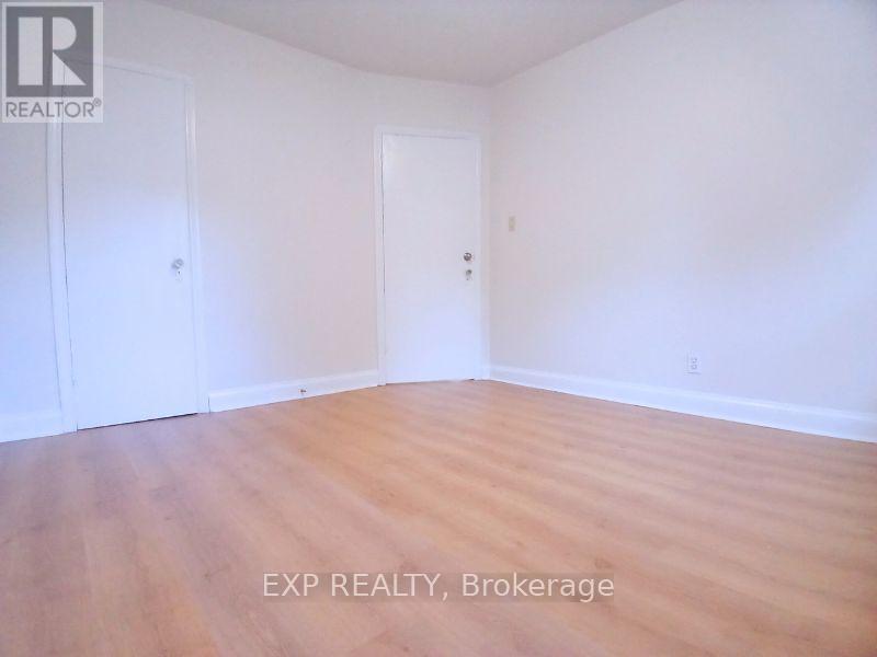 Main Fl - 861 Cosburn Avenue, Toronto, Ontario  M4C 2W4 - Photo 8 - E12449372