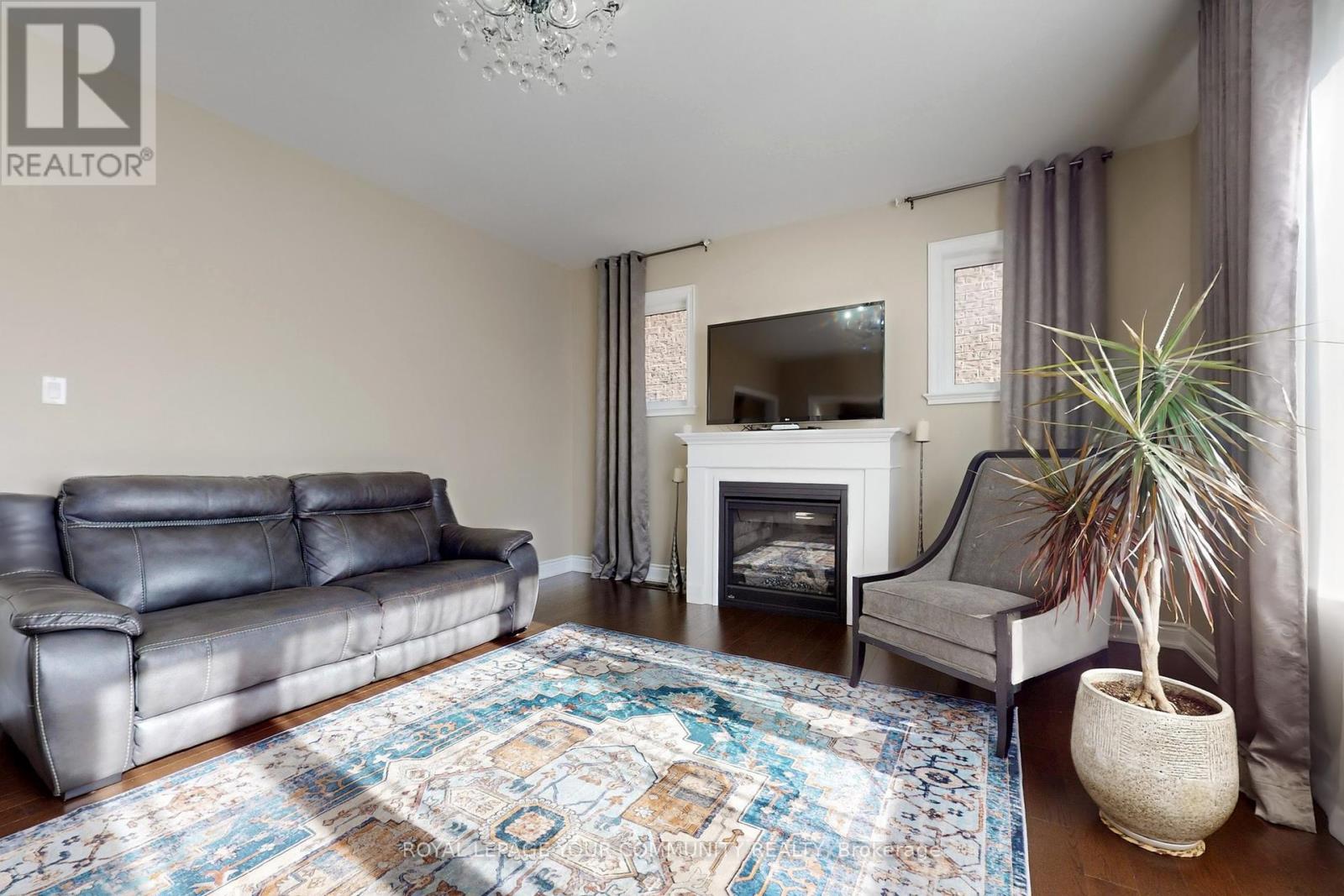 19 Richmond Park Drive, Georgina (Keswick North), Ontario  L4P 0H2 - Photo 10 - N12448992