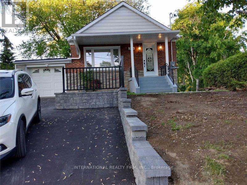 5 Aylesford Drive, Toronto (Birchcliffe-Cliffside), Ontario  M1N 1L6 - Photo 2 - E12449430