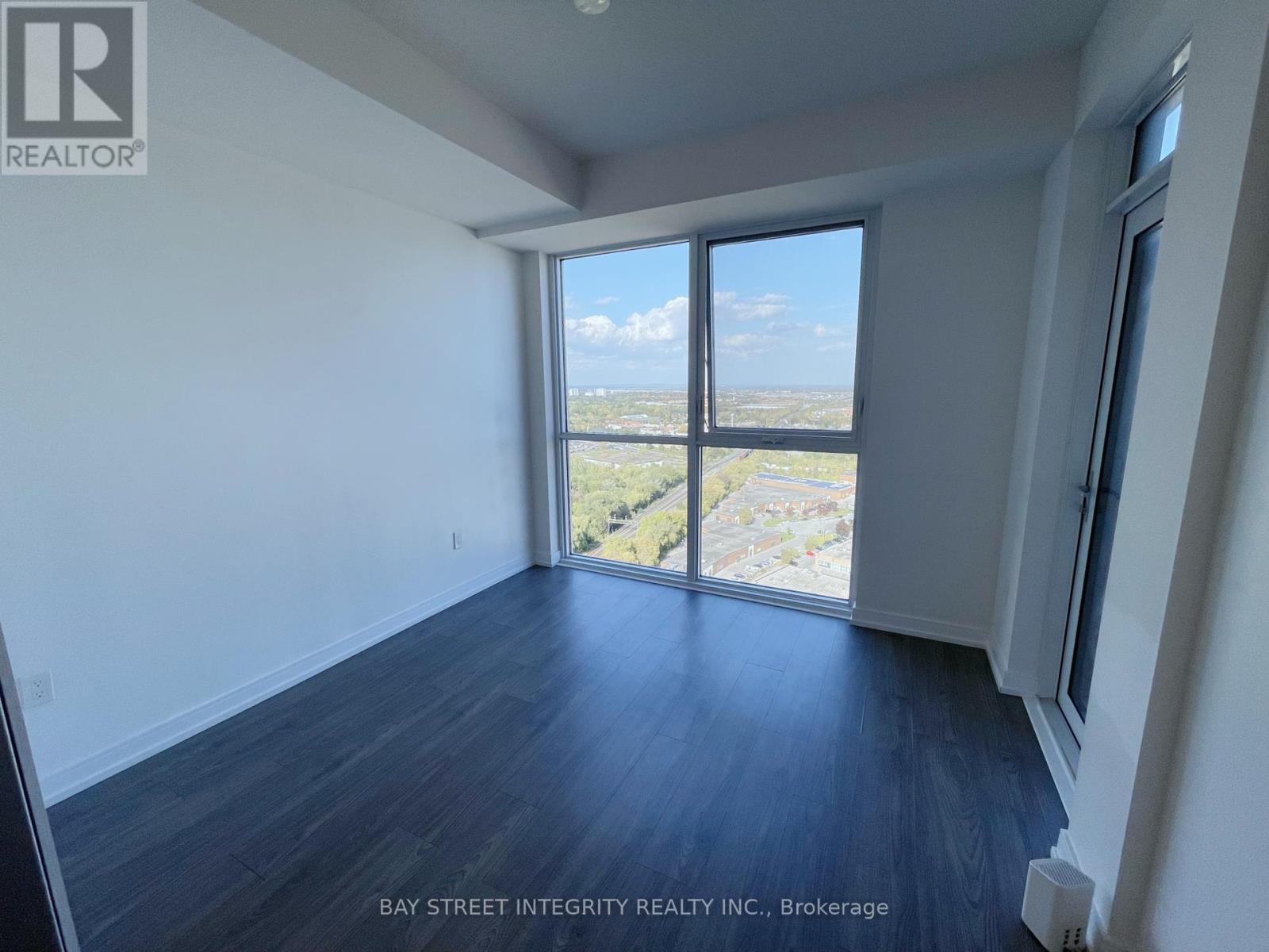 225 Village Green Square, Toronto, Ontario  M1S 0L7 - Photo 4 - E12449437