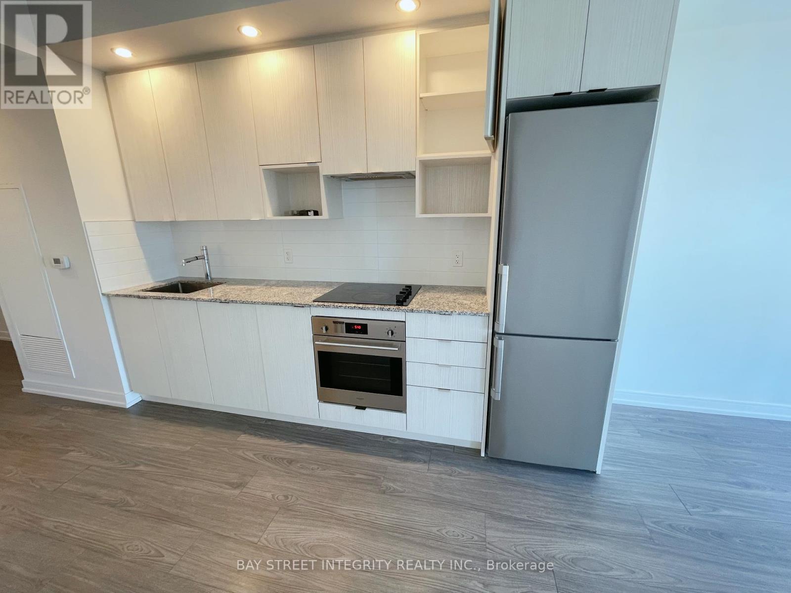 225 Village Green Square, Toronto, Ontario  M1S 0L7 - Photo 5 - E12449437