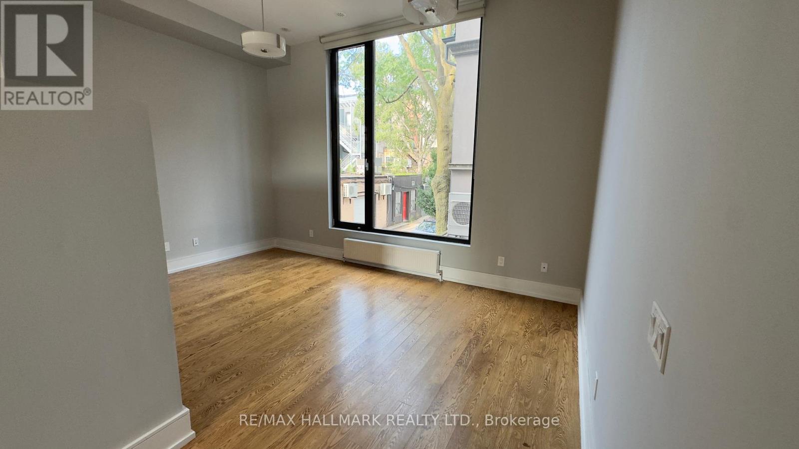 79 Saulter Street, Toronto, Ontario  M4M 2H8 - Photo 3 - E12449457