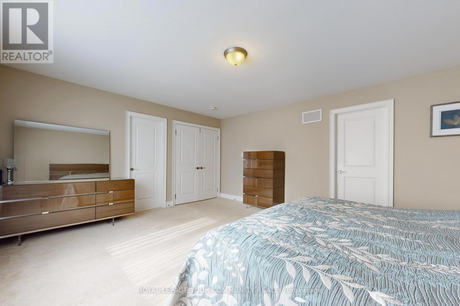 19 Richmond Park Drive, Georgina (Keswick North), Ontario  L4P 0H2 - Photo 23 - N12448992