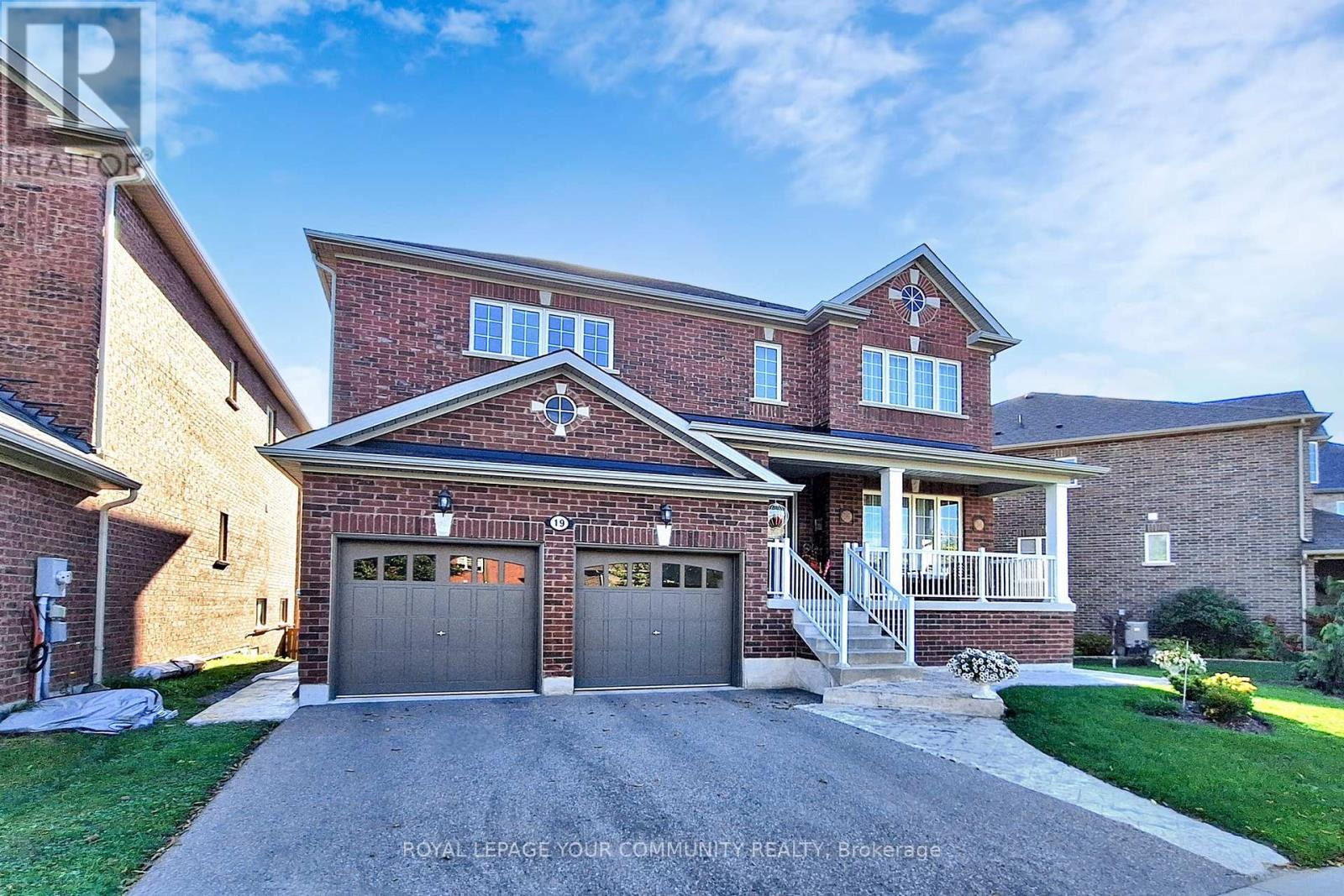 19 Richmond Park Drive, Georgina (Keswick North), Ontario  L4P 0H2 - Photo 3 - N12448992
