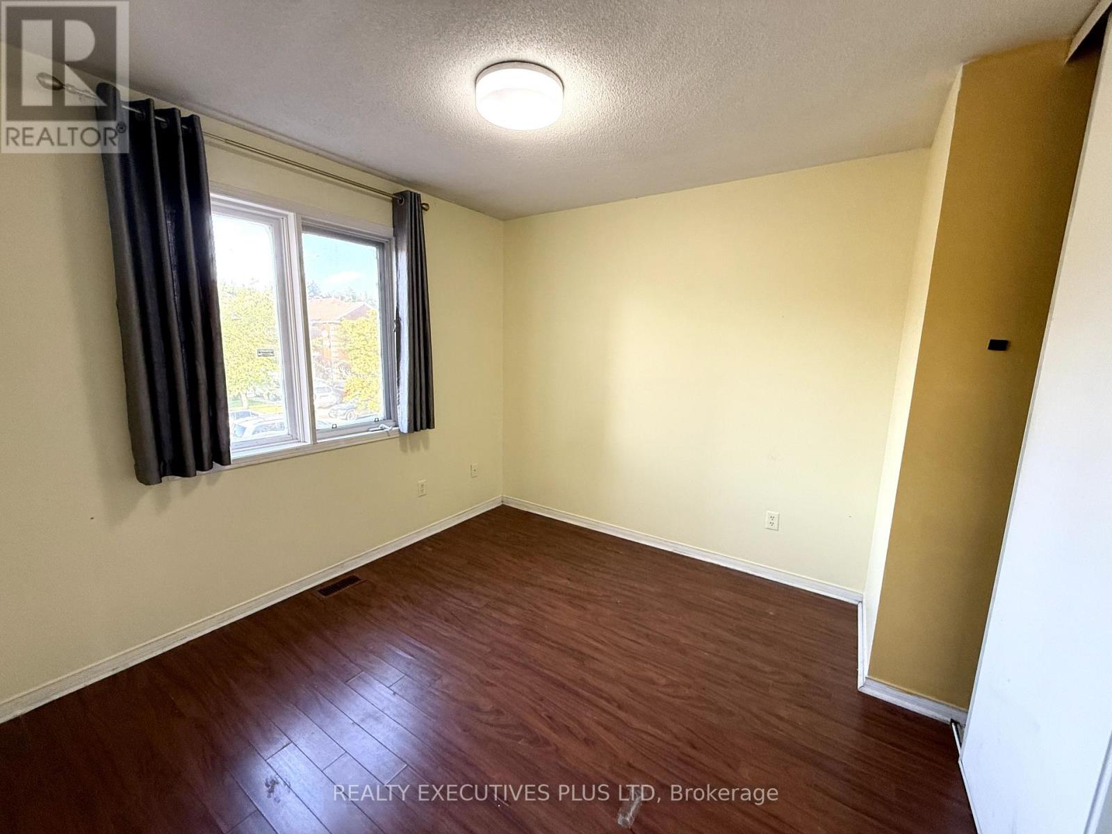 55 Ravenscliffe Court, Brampton, Ontario  L6X 4N9 - Photo 21 - W12449331