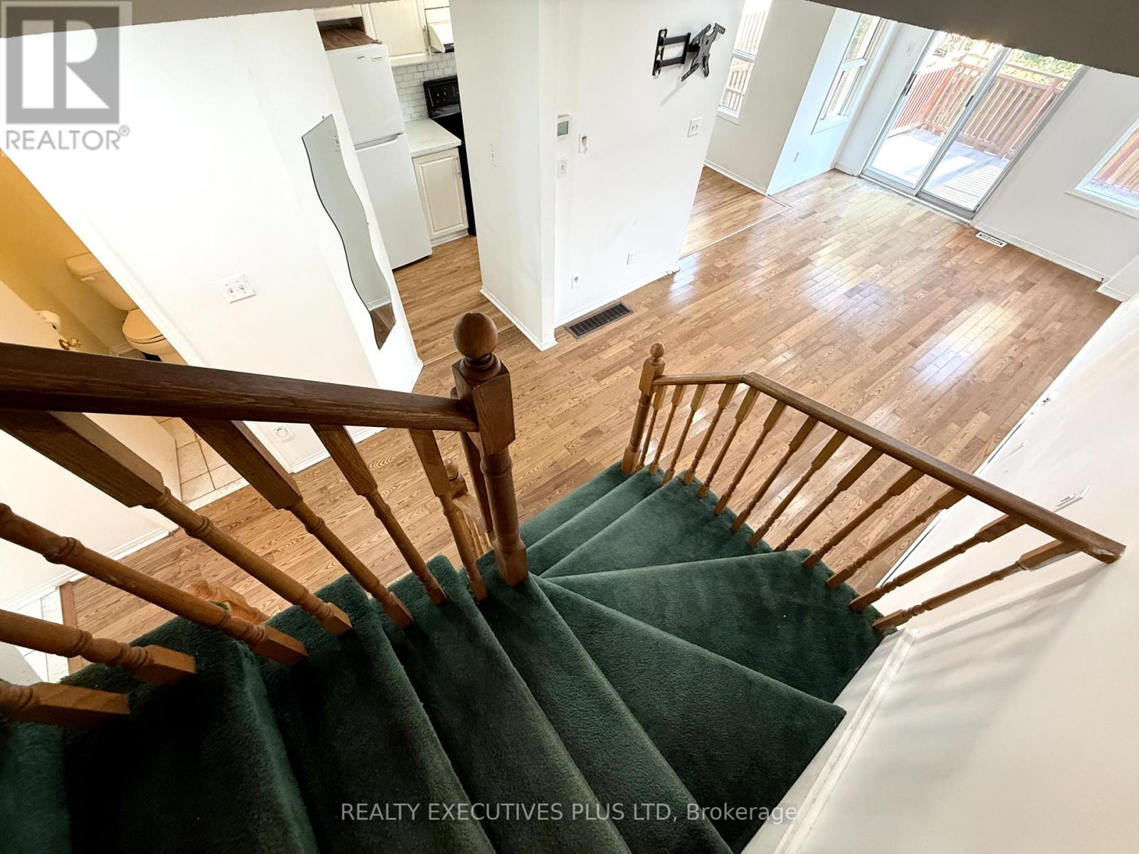 55 Ravenscliffe Court, Brampton, Ontario  L6X 4N9 - Photo 15 - W12449331