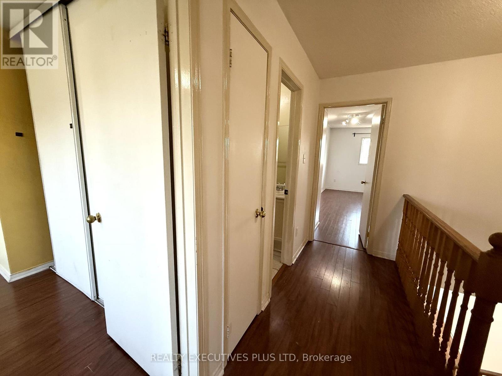 55 Ravenscliffe Court, Brampton, Ontario  L6X 4N9 - Photo 19 - W12449331