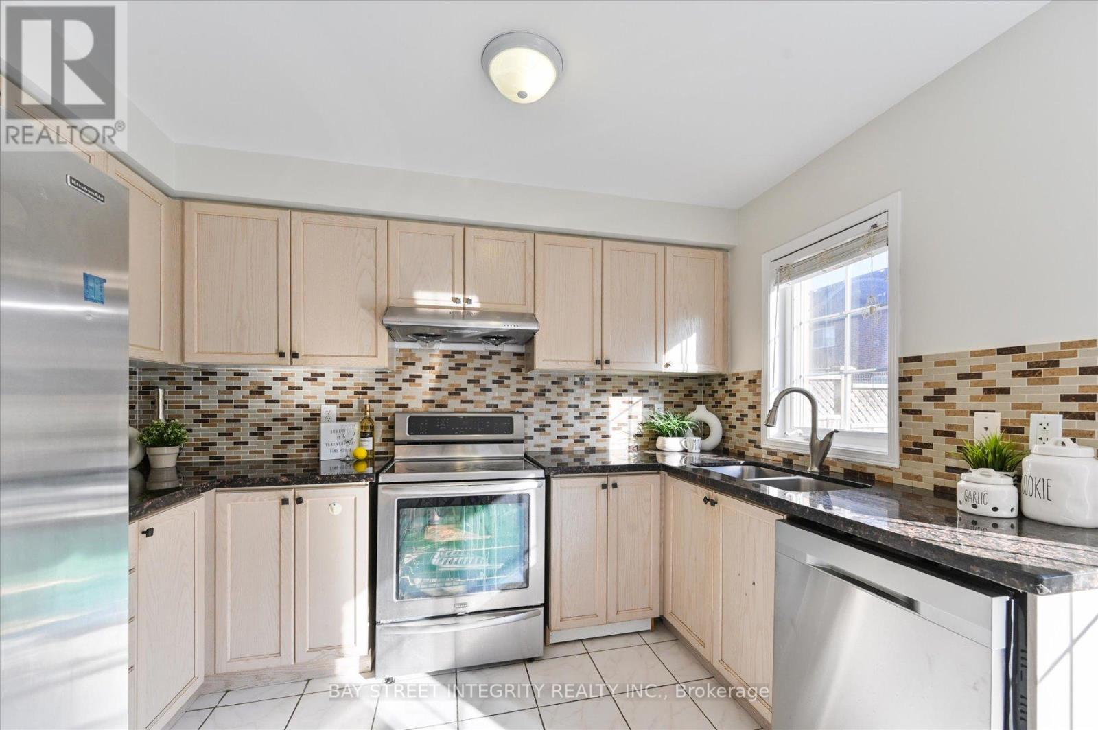 235 Fred Mclaren Boulevard, Markham (Wismer), Ontario  L6E 1S9 - Photo 13 - N12449346