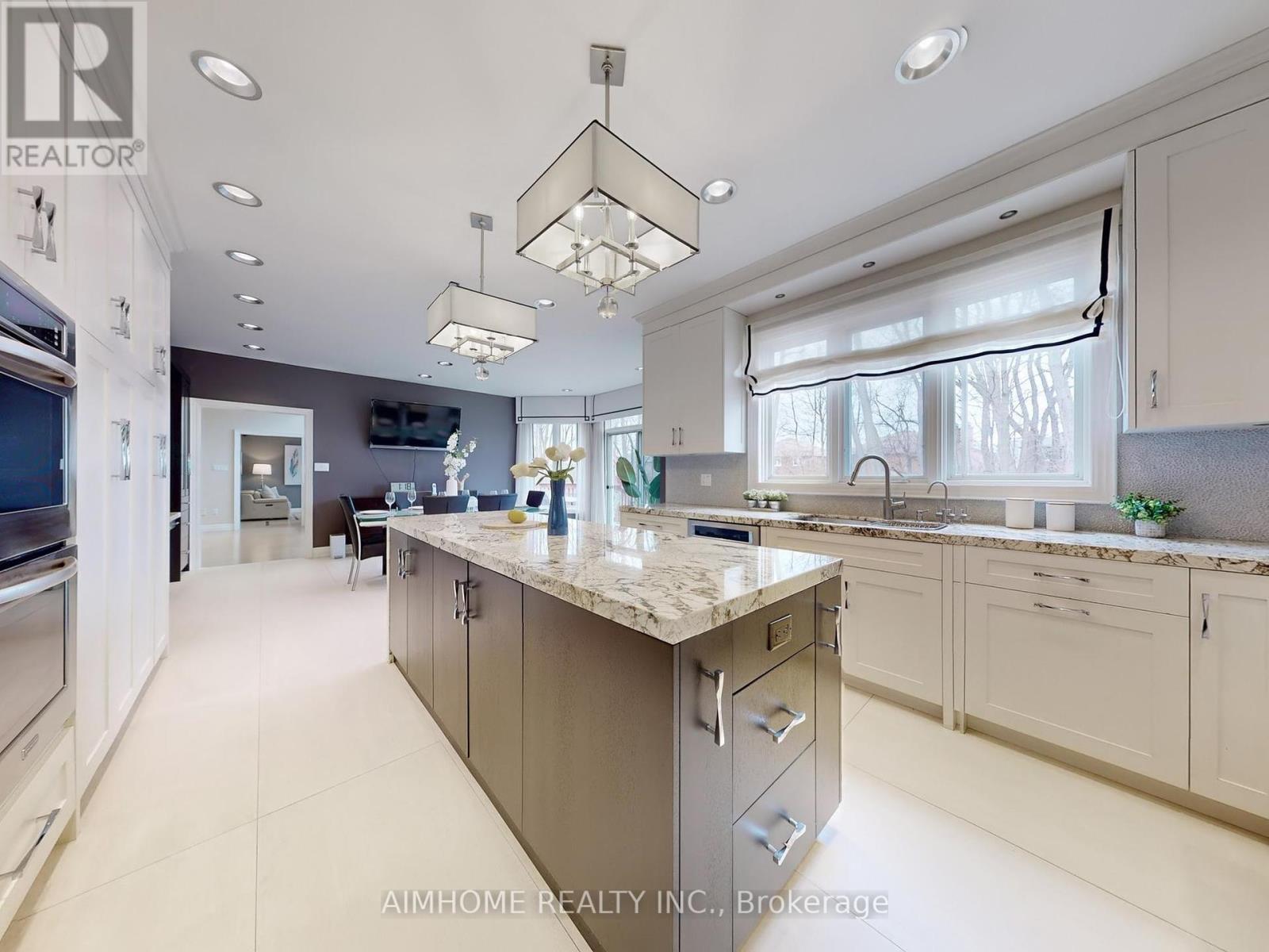 145 Renaissance Court, Vaughan (Beverley Glen), Ontario  L4J 7W4 - Photo 19 - N12449382