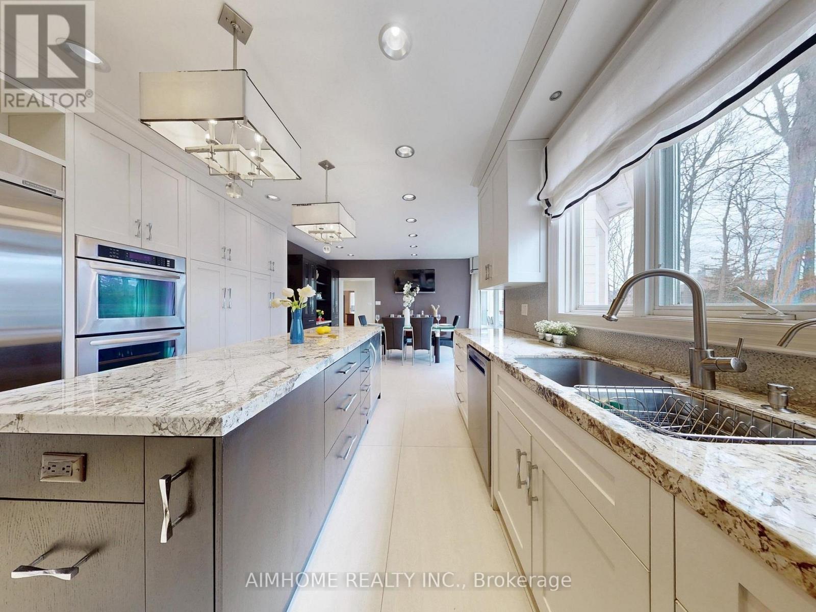 145 Renaissance Court, Vaughan (Beverley Glen), Ontario  L4J 7W4 - Photo 20 - N12449382