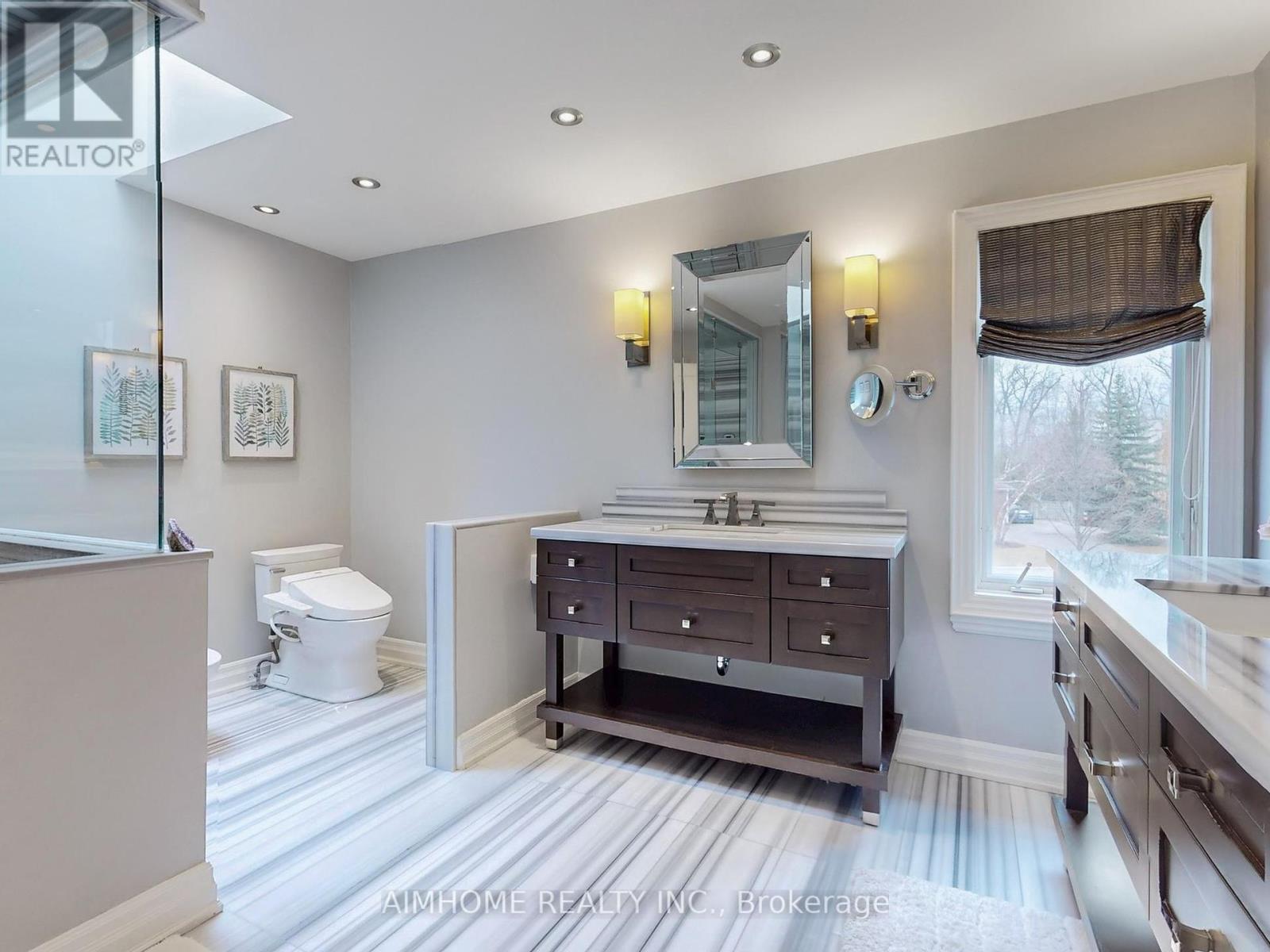 145 Renaissance Court, Vaughan (Beverley Glen), Ontario  L4J 7W4 - Photo 34 - N12449382