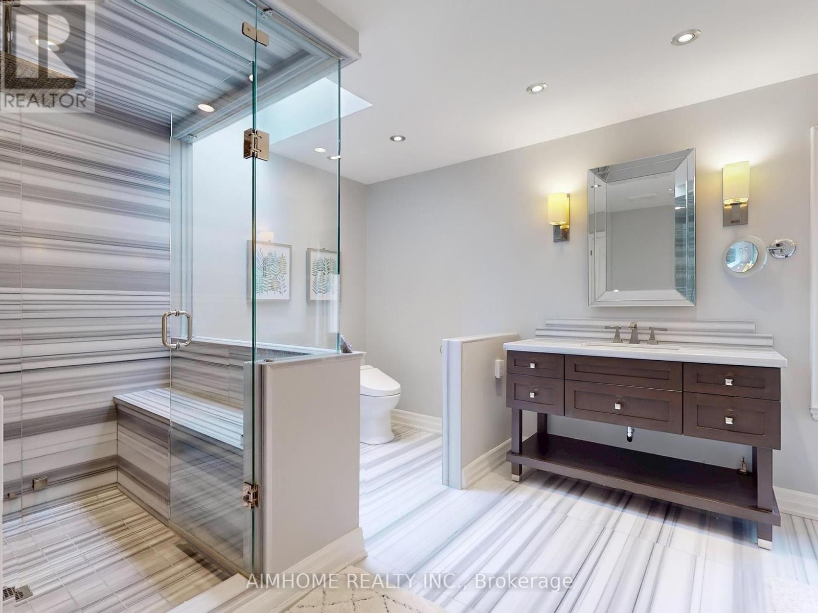 145 Renaissance Court, Vaughan (Beverley Glen), Ontario  L4J 7W4 - Photo 36 - N12449382