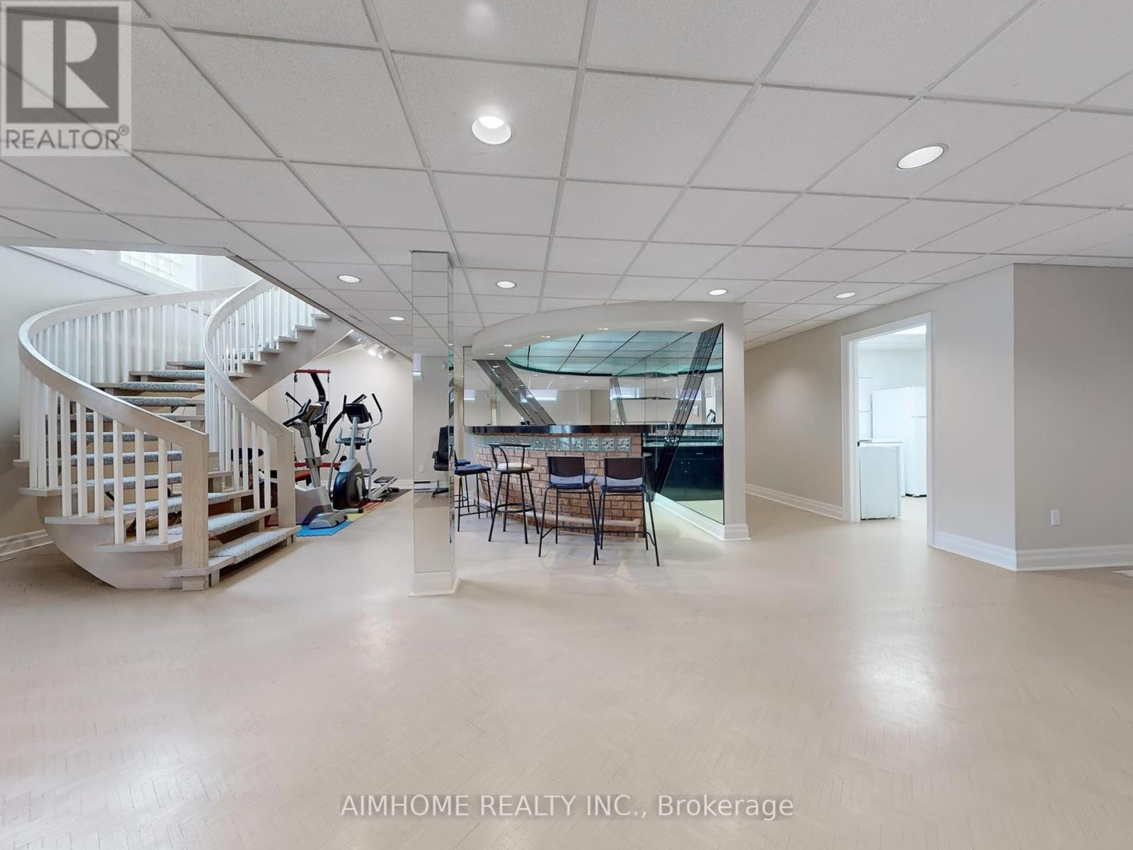 145 Renaissance Court, Vaughan (Beverley Glen), Ontario  L4J 7W4 - Photo 46 - N12449382