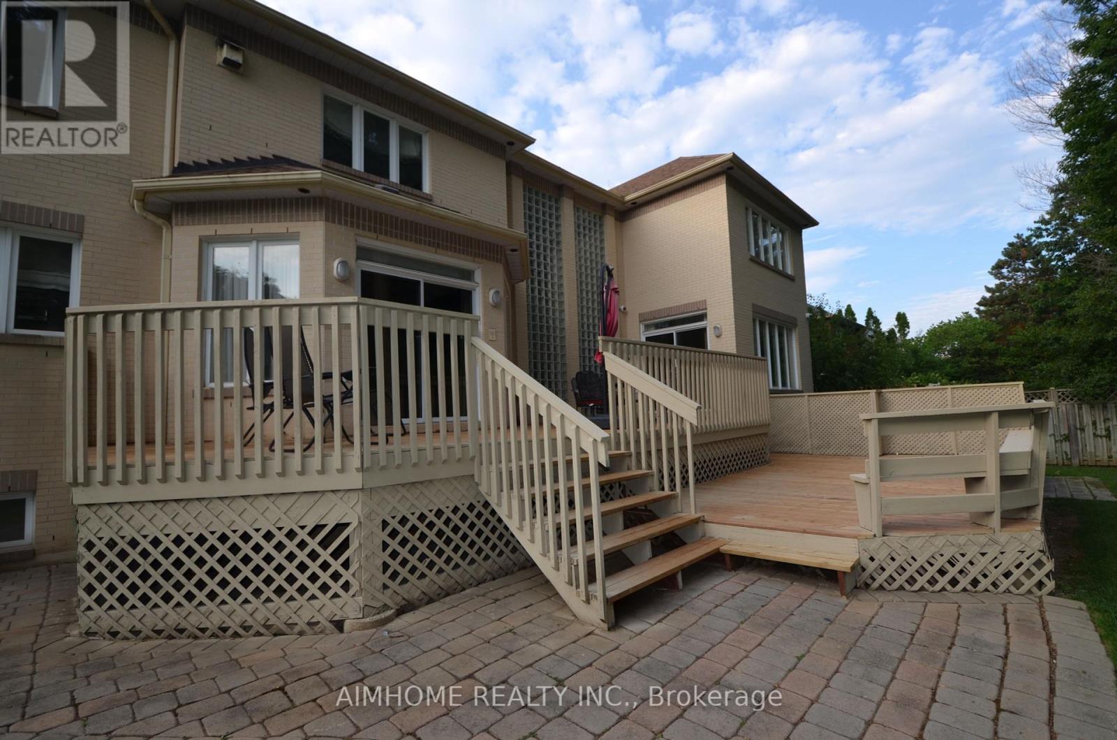 145 Renaissance Court, Vaughan (Beverley Glen), Ontario  L4J 7W4 - Photo 49 - N12449382