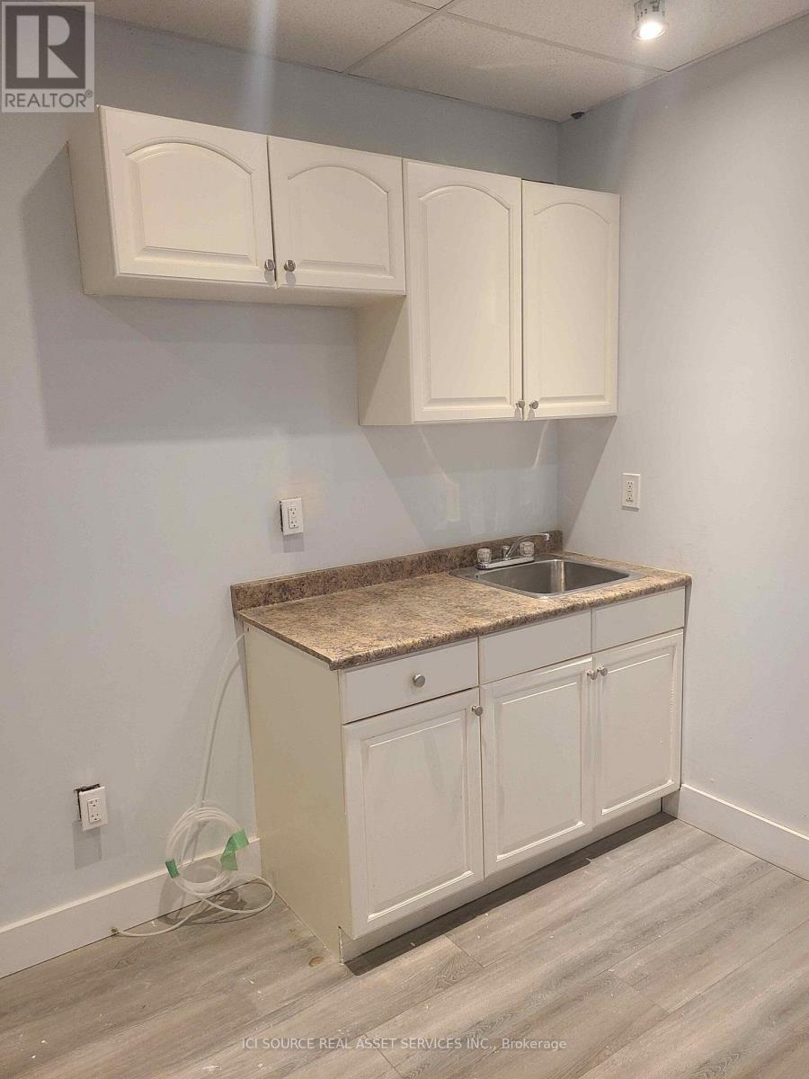 12 - 410 Chrislea Road, Vaughan, Ontario  L4L 8B5 - Photo 4 - N12449412