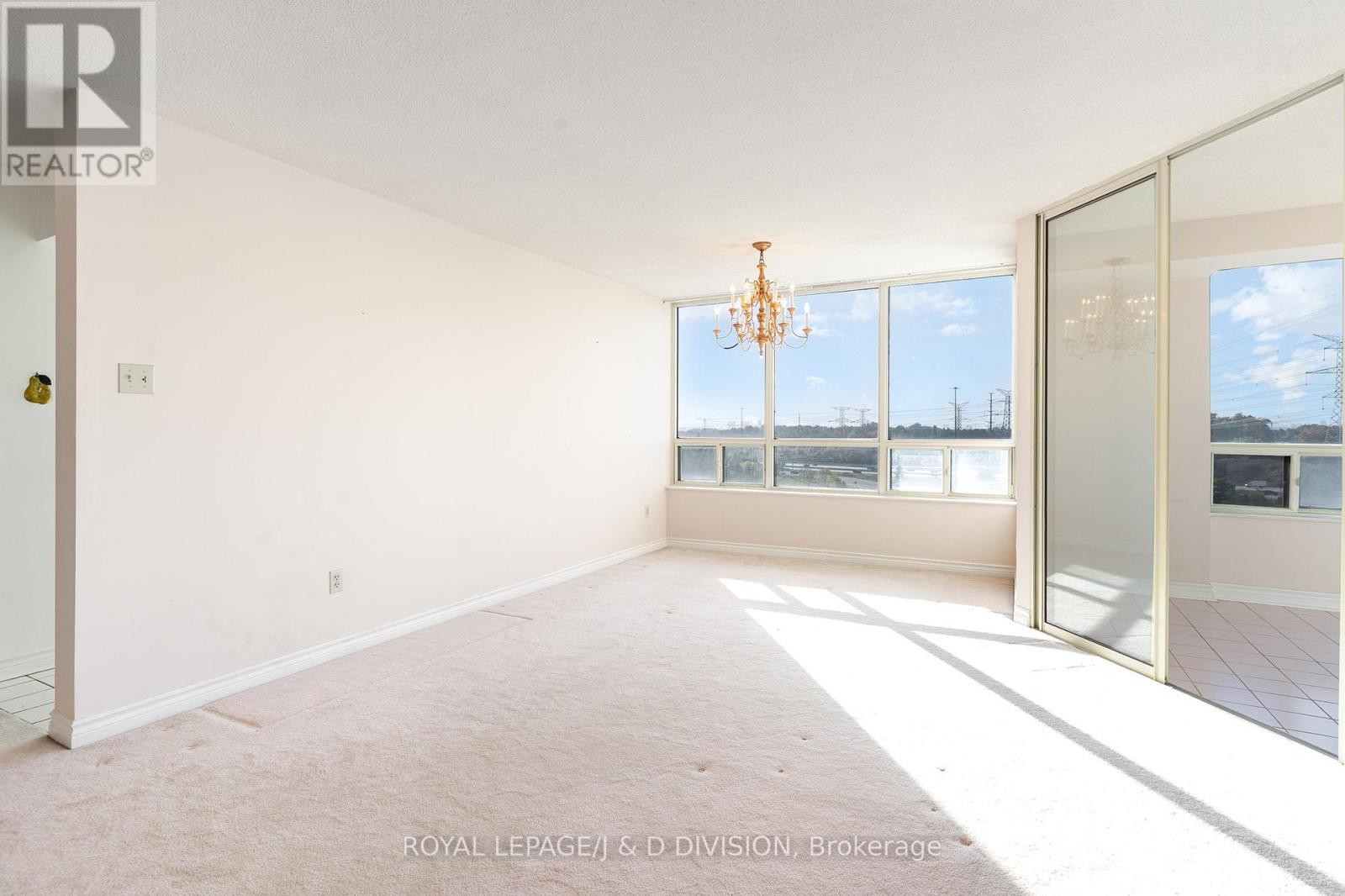815 - 8501 Bayview Avenue, Richmond Hill (Doncrest), Ontario  L4B 3J7 - Photo 5 - N12449433