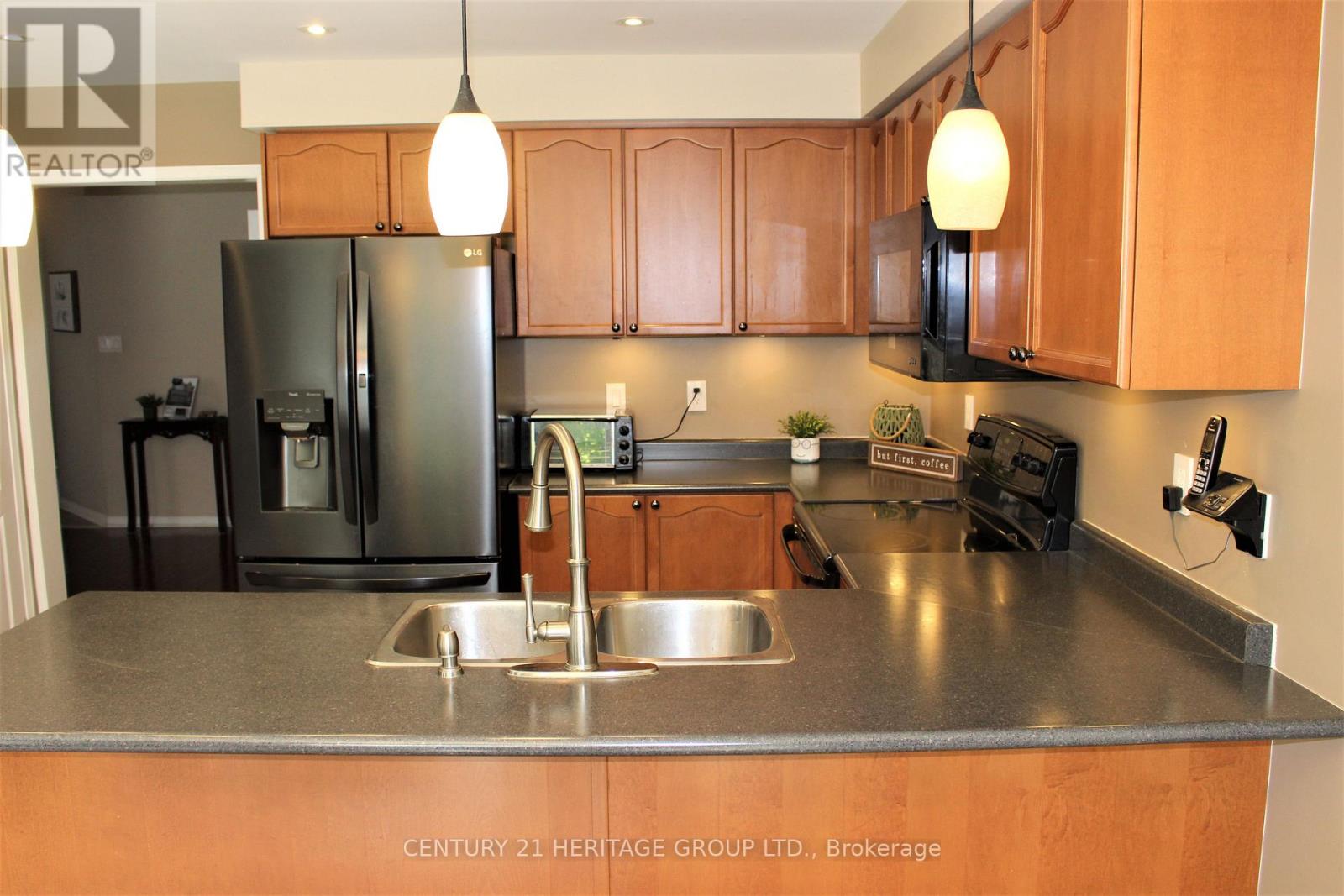 185 River Ridge Boulevard, Aurora, Ontario  L4G 7T7 - Photo 10 - N12449466