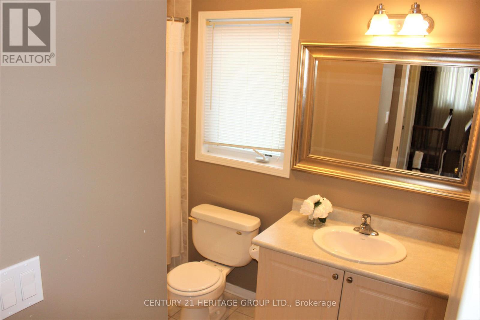 185 River Ridge Boulevard, Aurora, Ontario  L4G 7T7 - Photo 13 - N12449466